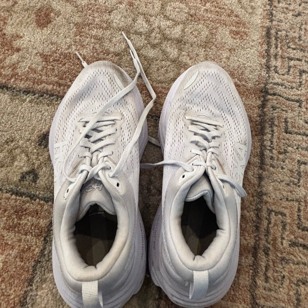 Hoka Bondi 8 White Athletic Sneakers size 7.5 US